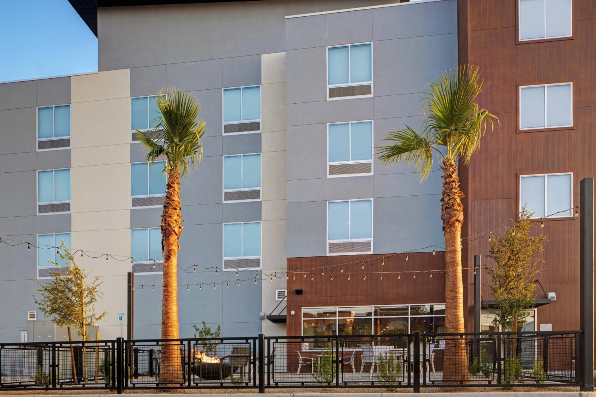 Towneplace Suites By Marriott Phoenix Glendale Sports & Entertainment District Εξωτερικό φωτογραφία
